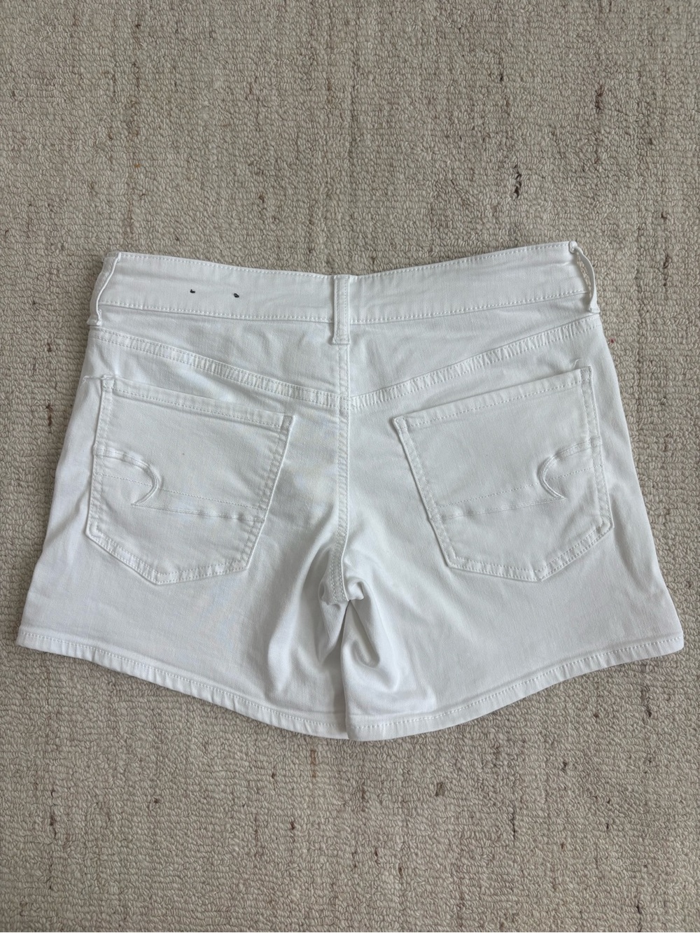 American Eagle AEO Twill Midi Shorts White Shorts Super Stretch - Size 6 - Picture 2 of 10